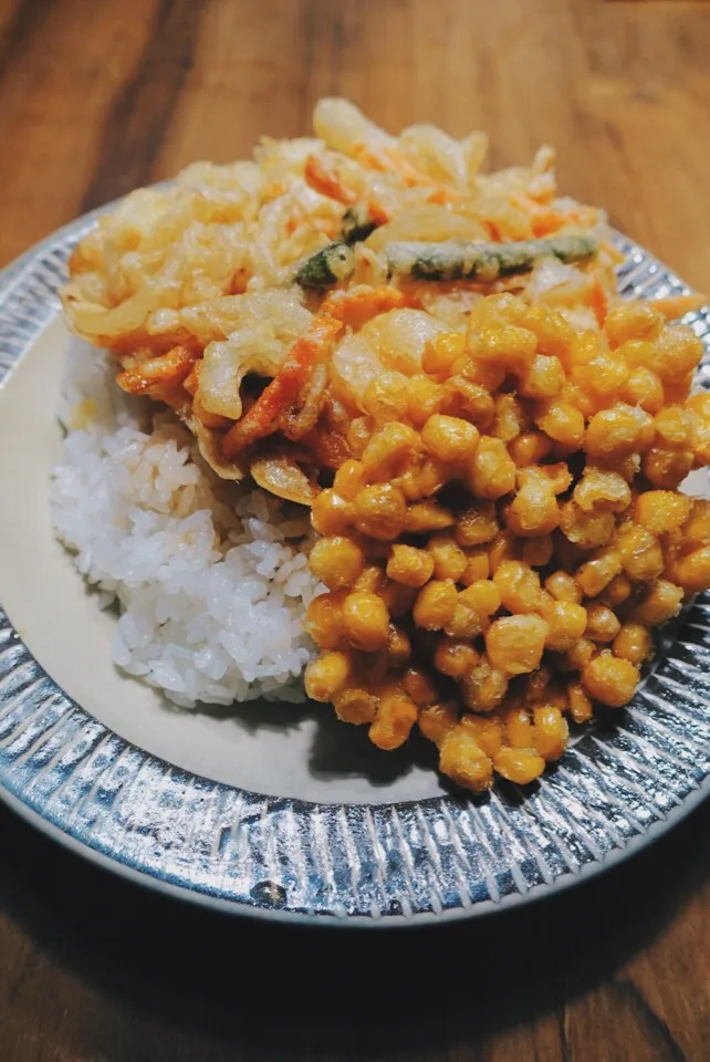 Snapdishの料理写真:かき揚げ！とコーンの天ぷらの！丼！|ケノービさん