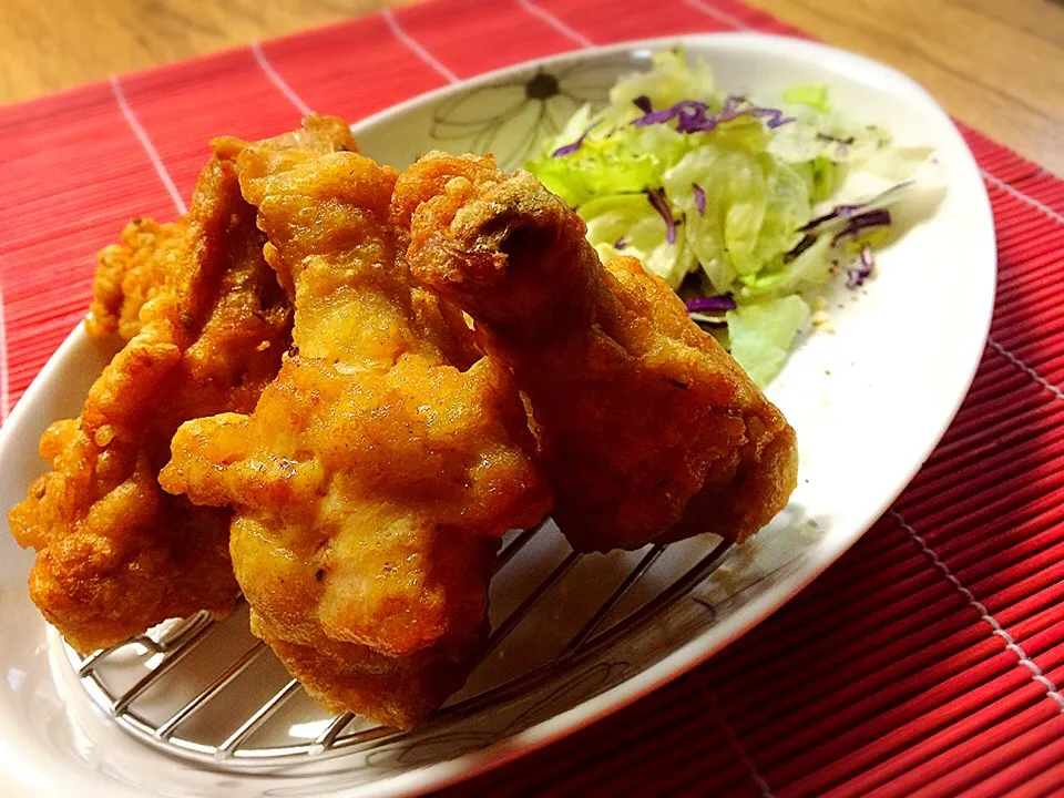 Snapdishの料理写真:しょうこさんのお料理❤️
手羽中でフライドチキン🐔
を！手羽元で🐔
じゅんけチャンから〜教わりました❤️|sally.127さん