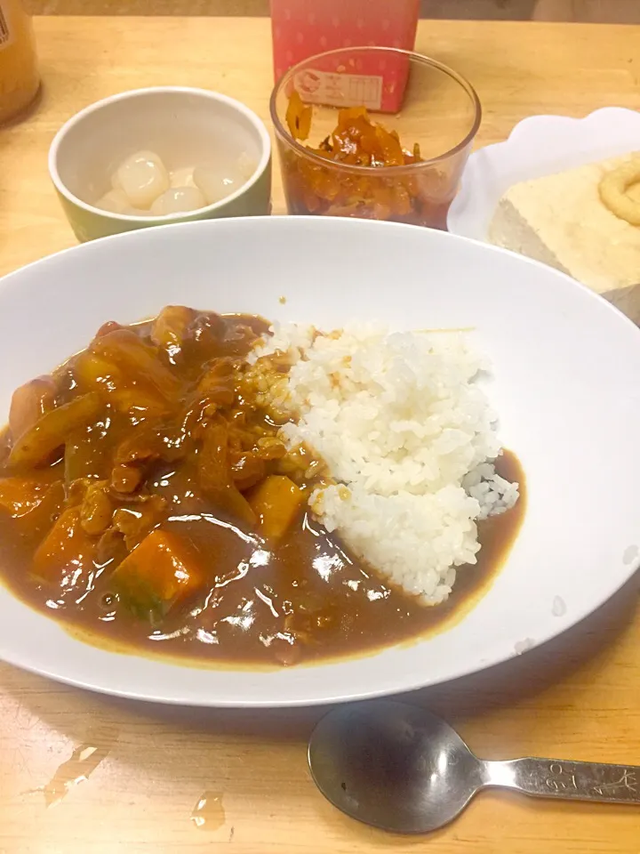 Snapdishの料理写真:シンプルにカレー|ミカさん