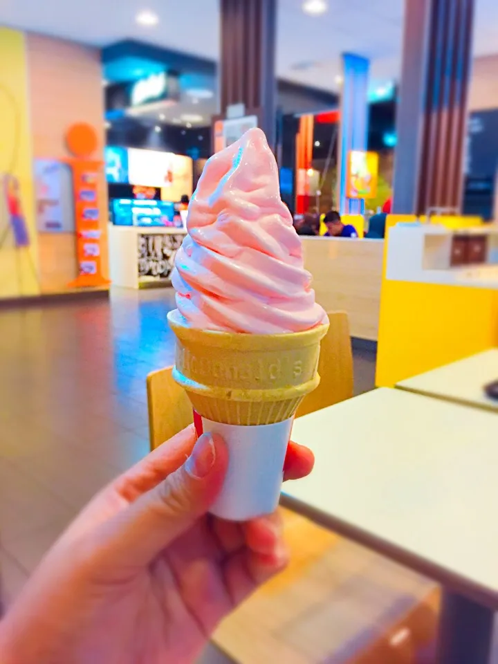 lychee ice cream!|Nanaradiha Jafriさん