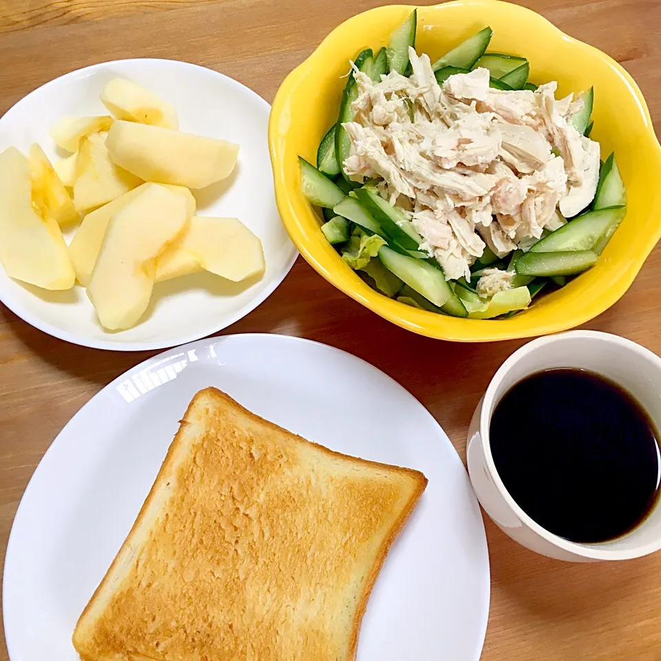 Snapdishの料理写真:2016/05/10のモーニング

鶏むね肉のサラダ
リンゴ
パルシステムの食パン
コーヒー|Shirokoさん