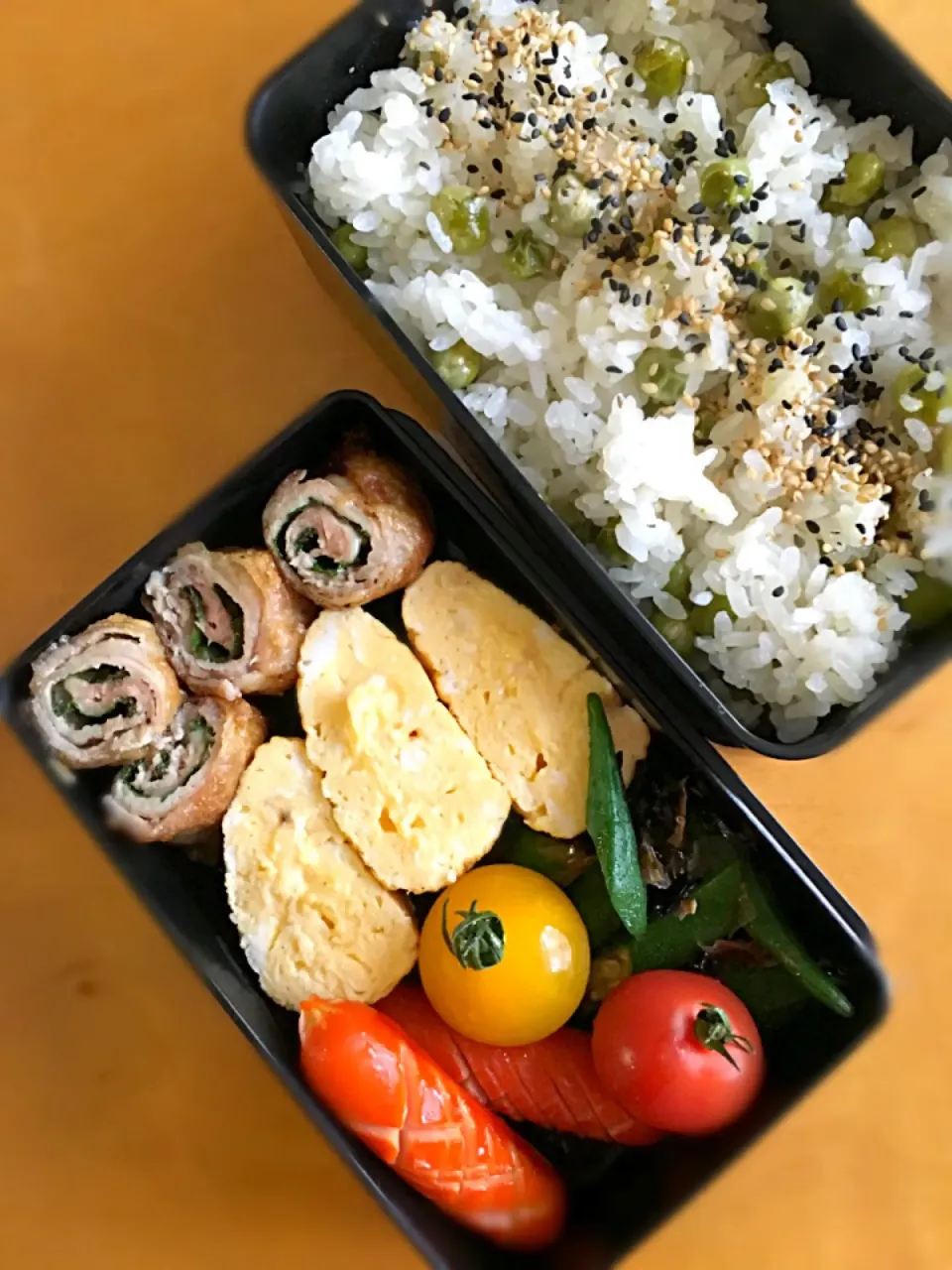 5月10日の男子弁当。
・大葉とチーズの肉巻き
・玉子焼き
・オクラの塩昆布おかかまみれ
・ソーセージ
・プチトマト|keroさん