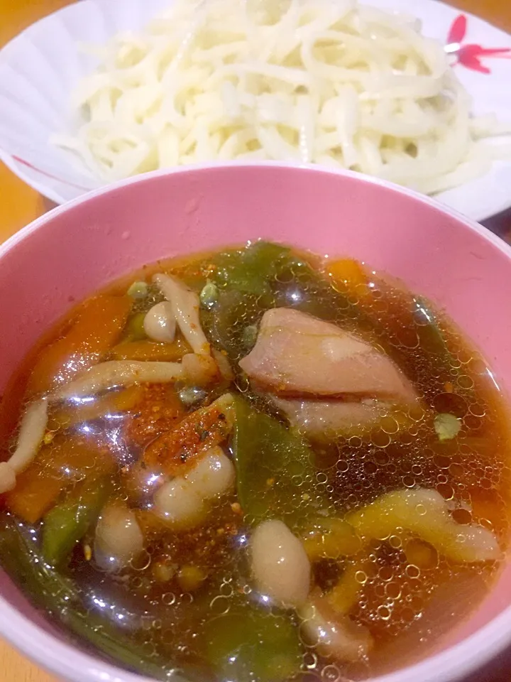 Snapdishの料理写真:鶏肉としめじ、野菜のつけ汁うどん|ch＊K*∀o(^^*)♪さん