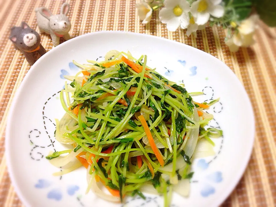 豆苗の胡麻油炒め(o'ー'o)|きゃずさん