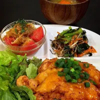 ⭐️ササミの衣揚げ レモンあん
⭐️小松菜と香味野菜の塩昆布和え
⭐️トマトと新玉ねぎのサラダ
⭐️春キャベツと根菜の味噌汁