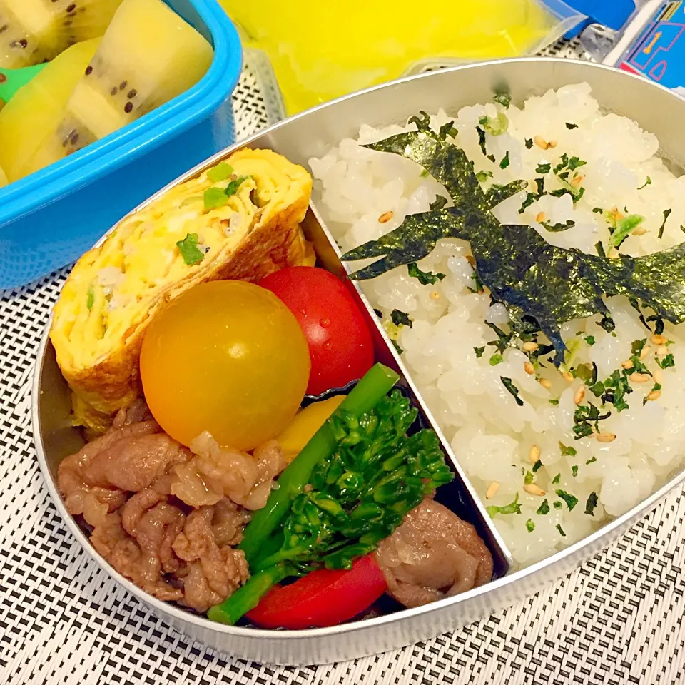 Snapdishの料理写真:牛肉の野菜炒め弁当|sanaeさん