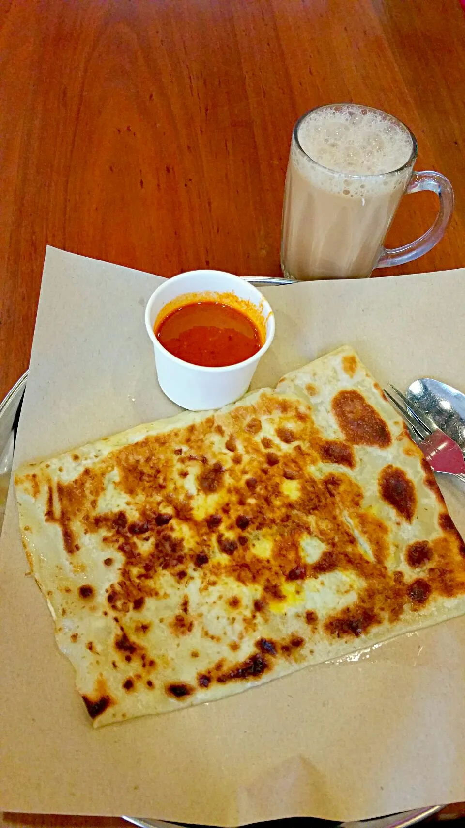 Snapdishの料理写真:Wednesday Breakfast 💖 Egg Prata & Teh Tarik (Indian Condensed Milk Pulled Tea) 💋👅|🌷lynnlicious🌷さん