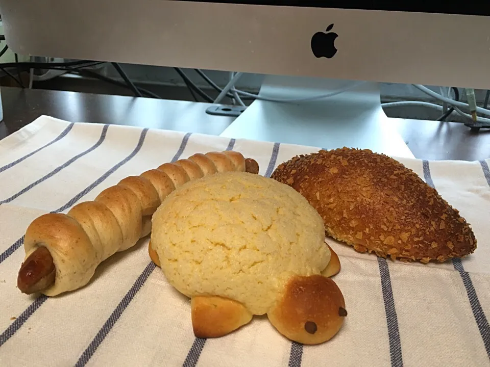 こぐまパン
カメろんぱん
焼きカレー
粗挽きロール|ちゅら夏さん