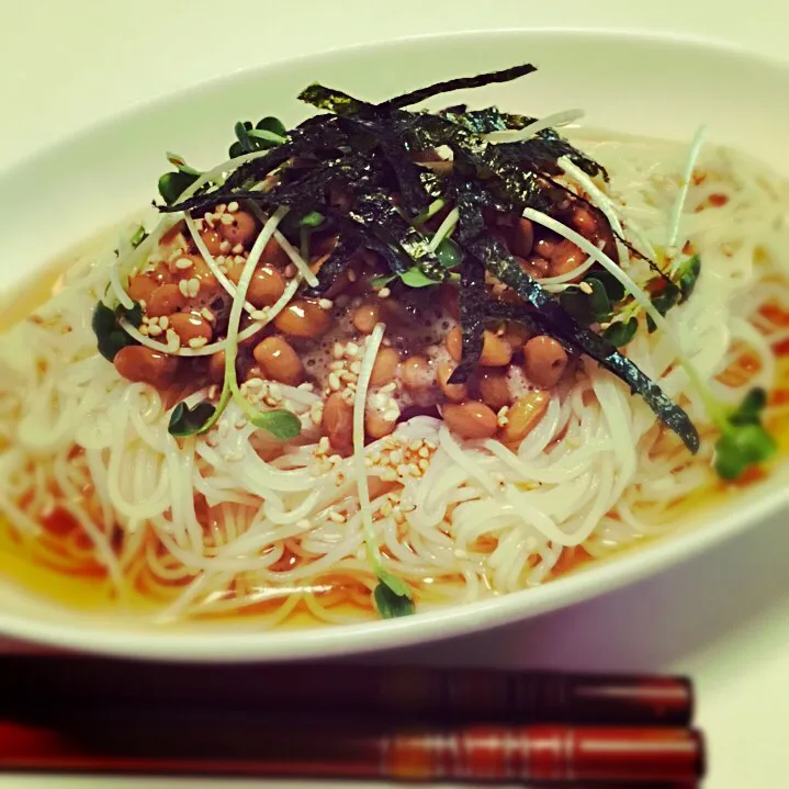 お昼ご飯で納豆素麺♡|あんなぎさん