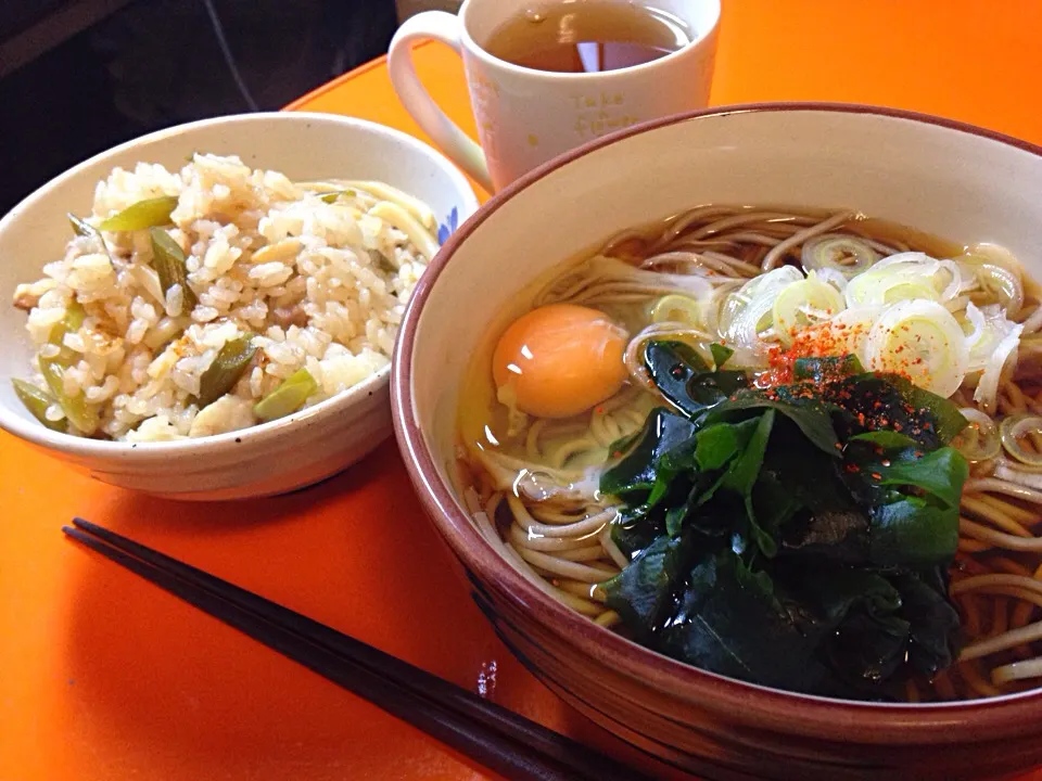 ニンニクの芽ご飯とお蕎麦|cazakyさん