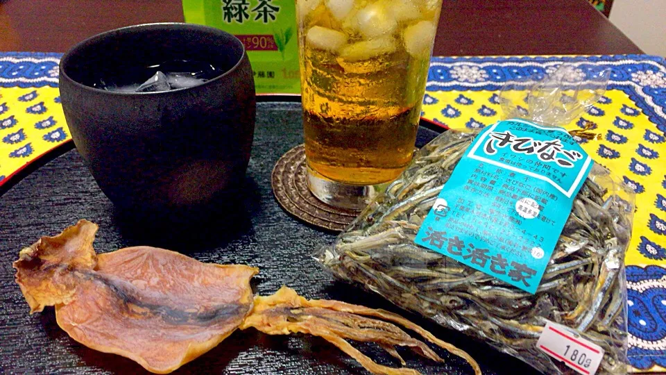 Snapdishの料理写真:薩摩芋焼酎､スルメ､きびなご&チェイサー（焼酎カテキン緑茶割）|麻呂さん