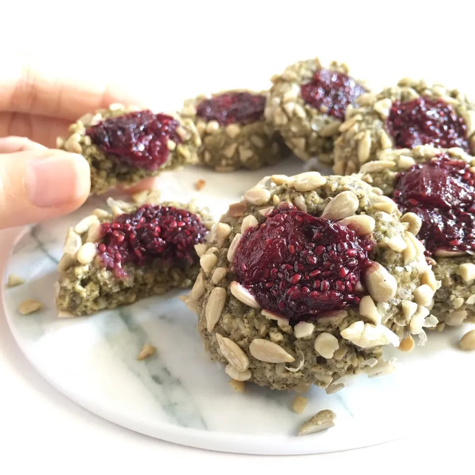 Gluten free Matcha Thumprint jam cookies|coxiella24さん