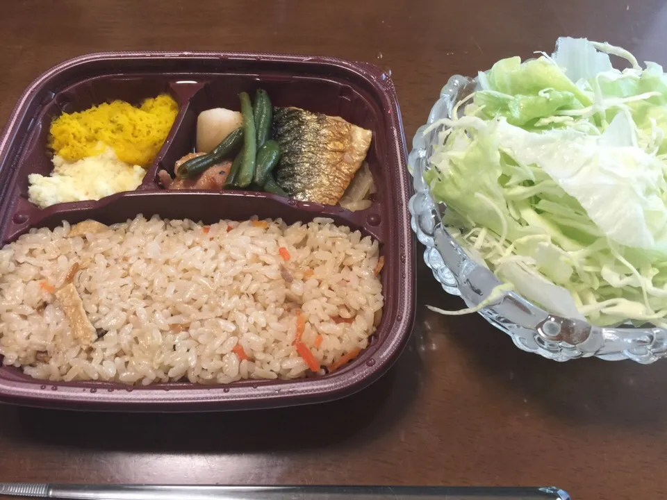 からだに思いやり弁当
松茸ごはん&鯖の塩焼きセット|愛ペガさん