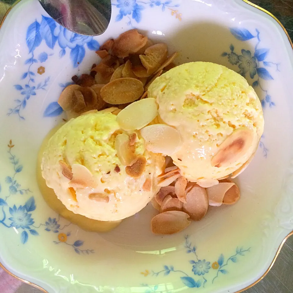 Homemade jackfruit icecream|Charlotte Laiさん