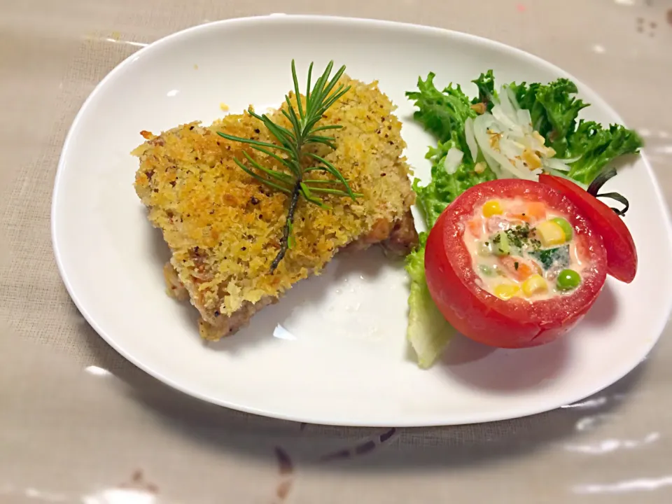 鶏肉の香草パン粉焼き
トマトカップサラダ ヨーグルトソース|遊亜さん