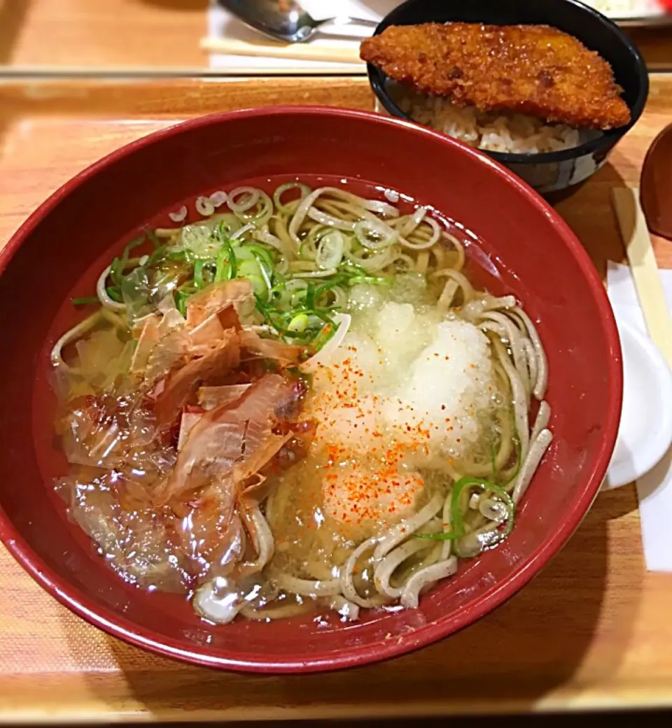 Snapdishの料理写真:越前おろし蕎麦＆ソースカツ丼 in 福井😋👌🏼|ゆかりさん