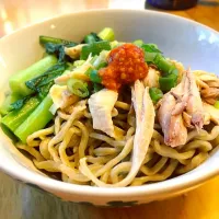 Snapdishの料理写真:Noodle served with boiled chicken and veggie|SweeTeaさん