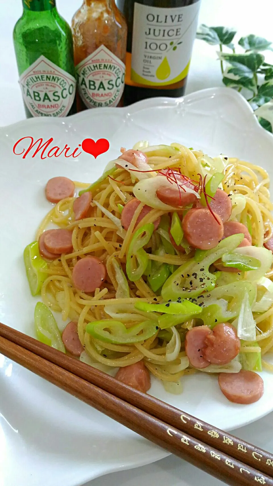 Snapdishの料理写真:フライパン1つ！簡単◎長葱とウインナーの中華パスタ|Mariさん