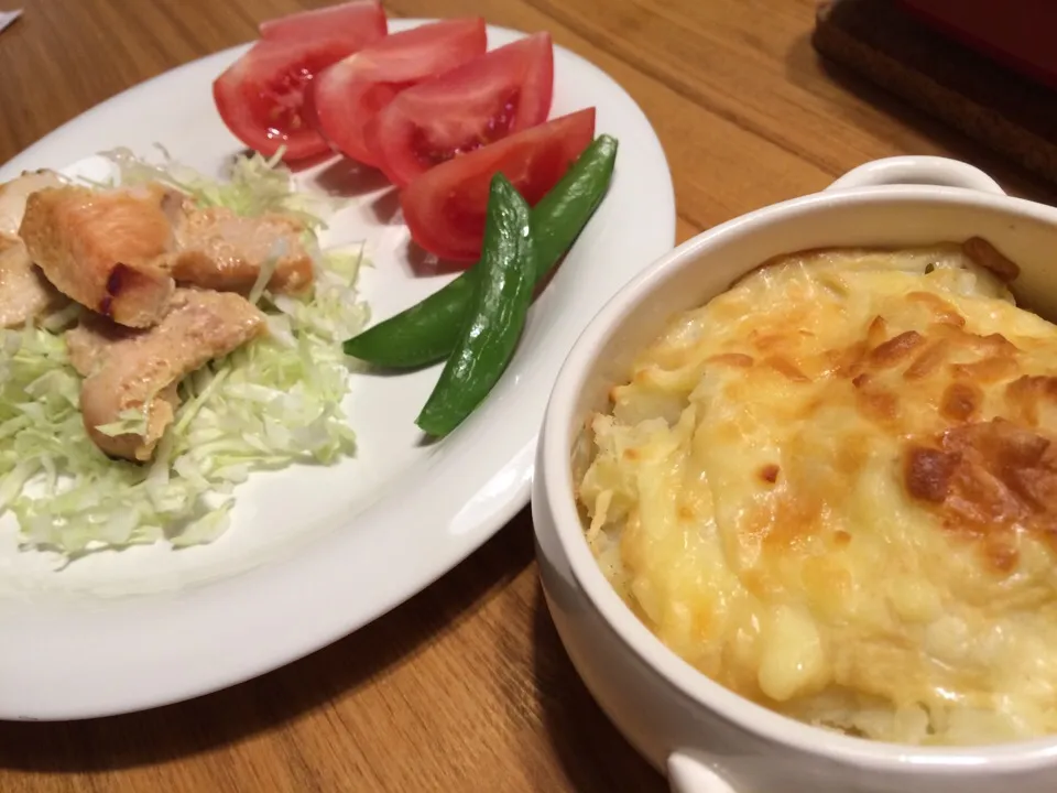 オーブン料理:
マッシュポテトの明太ソース✨グラタン
タンドリーチキン&サラダ|pigmegさん