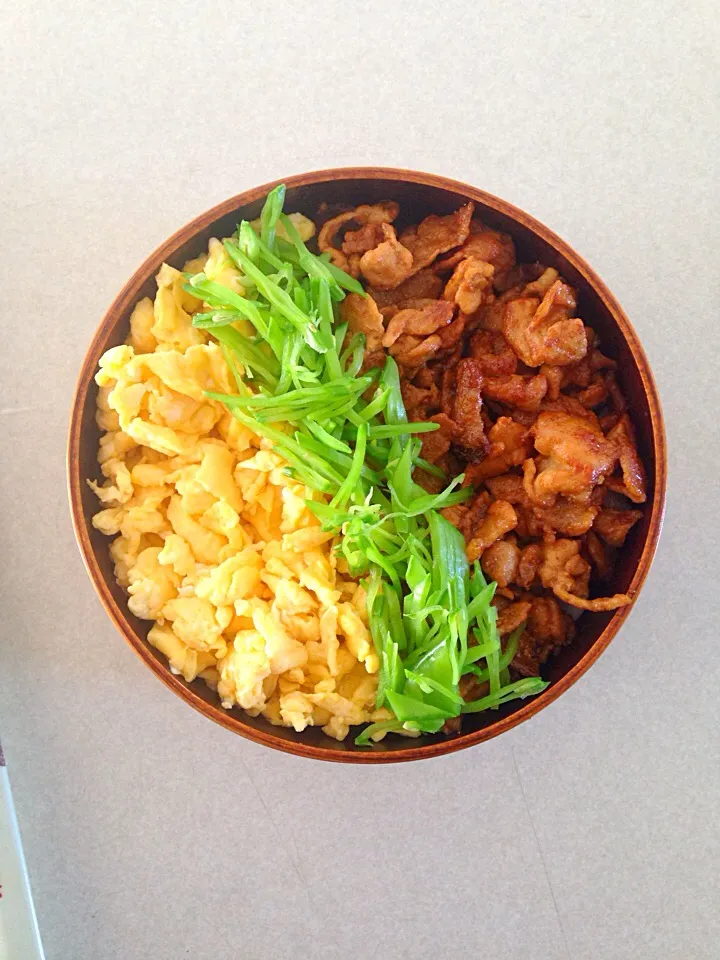 Snapdishの料理写真:豚コマと卵の丼。|mayaマミィさん