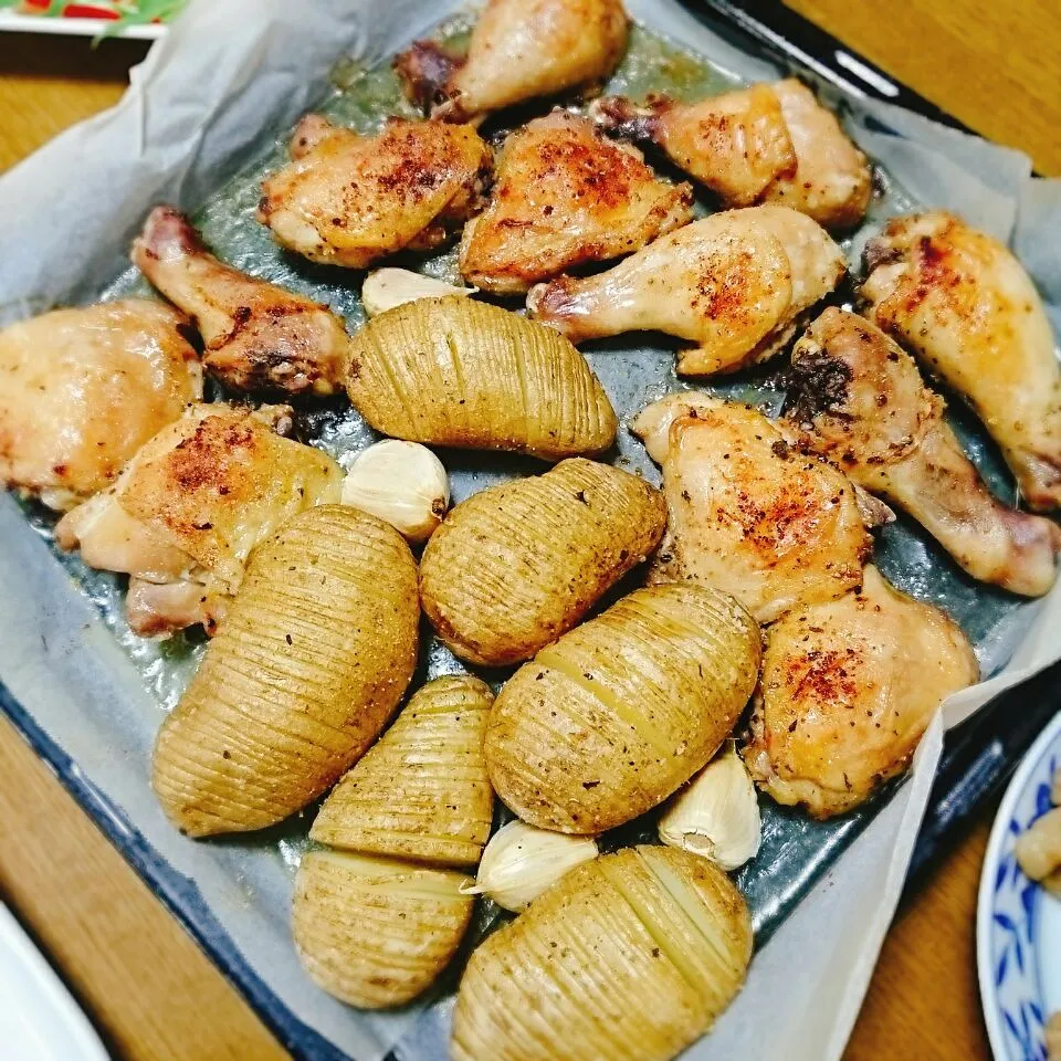グリルチキンとハッセルバックポテト|Akiko Nakamotoさん