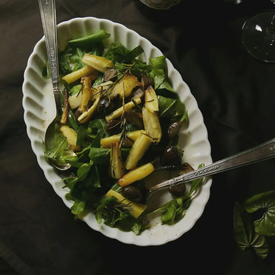 Snapdishの料理写真:Roasted Parsnip & Chestnut Salad ／ローストした白ニンジンと栗のサラダ|まちまちこさん