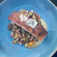 Salmon with summer squash and Brussels sprouts|Megan Bozzelliさん