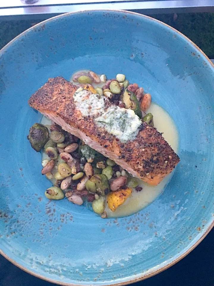 Salmon with summer squash and Brussels sprouts|Megan Bozzelliさん