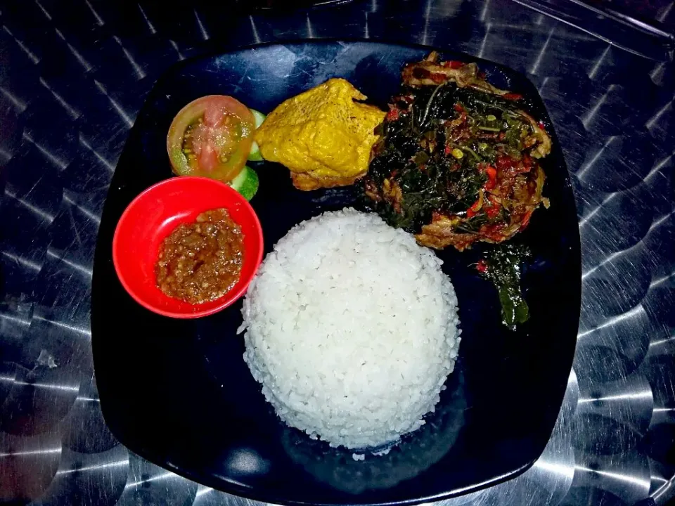 Ayam Bakar Betutu Bali.. #IndonesianFood #Bali #NusantaraKitchen|Putri Maulidiyantiさん