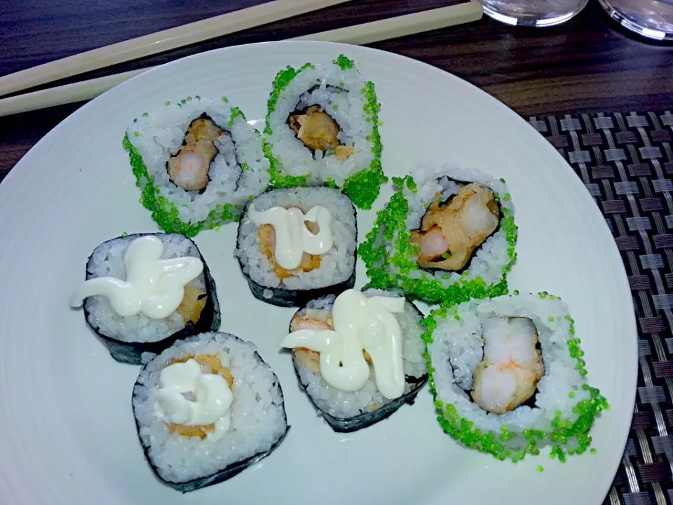 Sushi..
#IndonesianFood #JapanFood #GrandTjokro|Putri Maulidiyantiさん