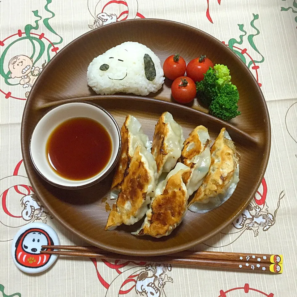 ワンプレートごはん 餃子&スヌーピーおにぎり|namimoさん