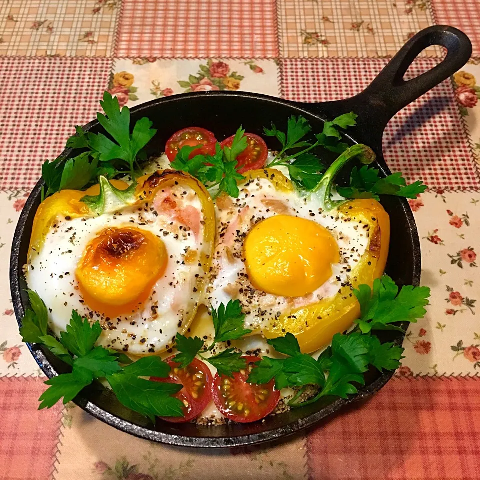 ロッジのスキレットdeパプリカのグラタン🍳|＊ゆみしぼり＊さん