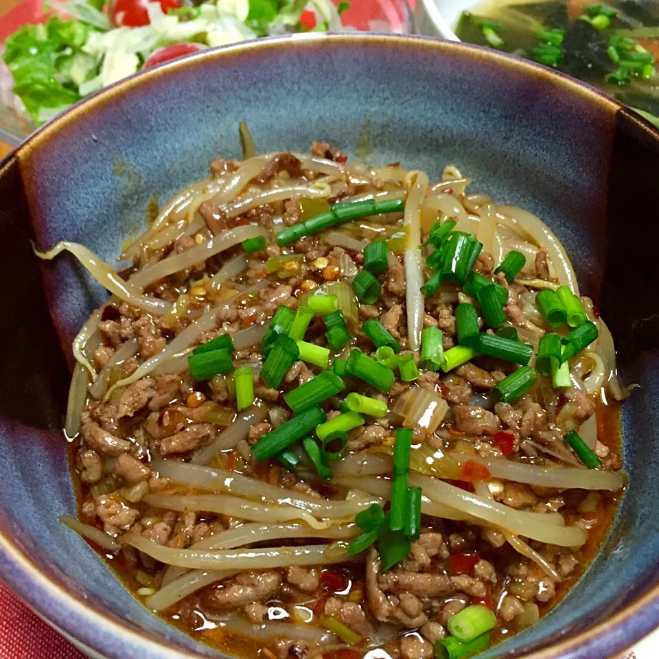 Snapdishの料理写真:麻婆モヤシ丼|カウンター嬢さん