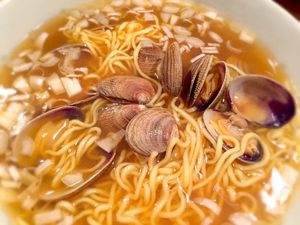 【あさりのアッサリラーメン】
サッポロ一番 だしのきいた醤油ラーメン
ノンオイル ノンフライ麺 コレステロールゼロ|doc3387さん