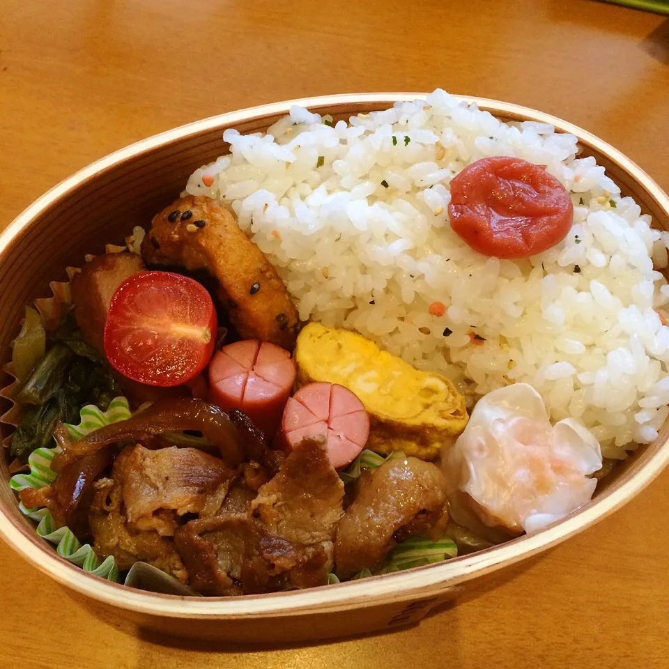 Snapdishの料理写真:○豚の生姜焼き梅風味
○さつま揚げと小松菜のさっと煮
○のりごまチキン
○ウィンナー
○玉子焼き
○しゅうまい|it☺︎さん