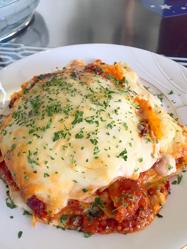 Snapdishの料理写真:homemade lasagna|marian ilanoさん