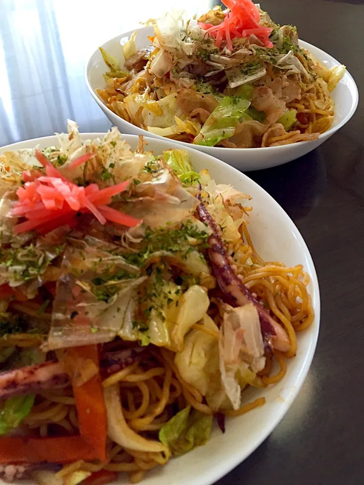 昼飯（イカ焼きそばor肉焼きそば）🐙🐷|じゅごんさん