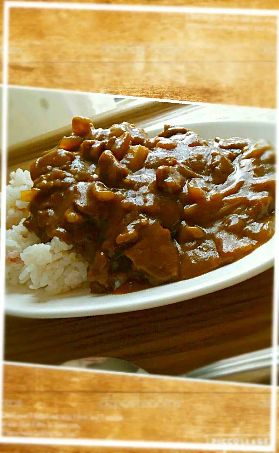 土曜日の昼うちご飯
冷凍保存しておいたカレー……|kimikimi󾬍さん