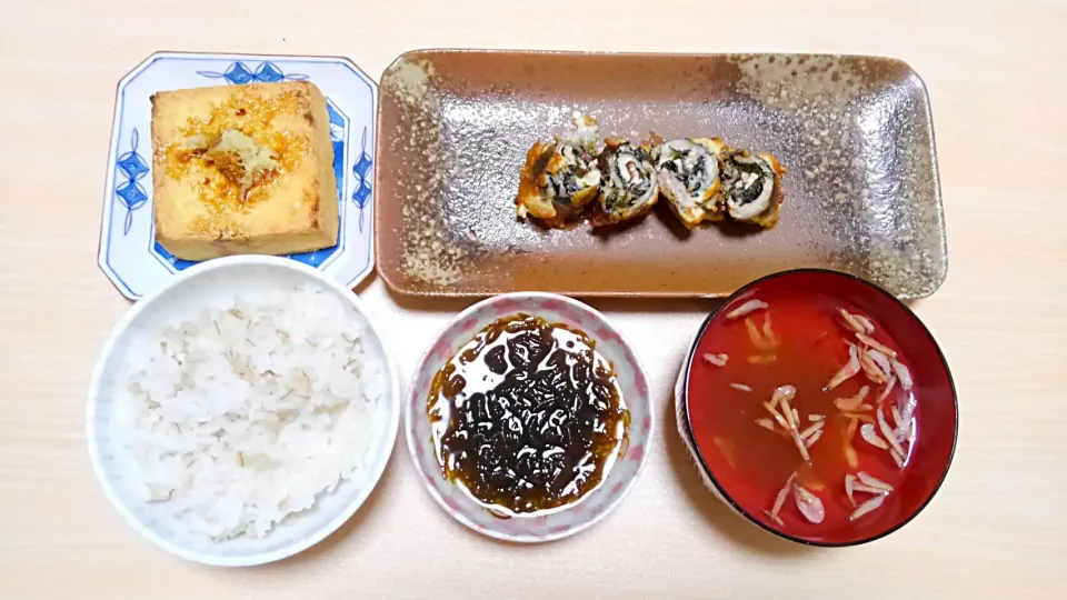 5月１２日　さんまの大葉チーズ巻き焼き　もずく　厚揚げ　とろろ昆布と干しエビのお吸い物|いもこ。さん