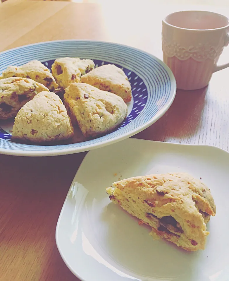 Snapdishの料理写真:🌸チョコレートスコーン🌸|ぐぅーさん