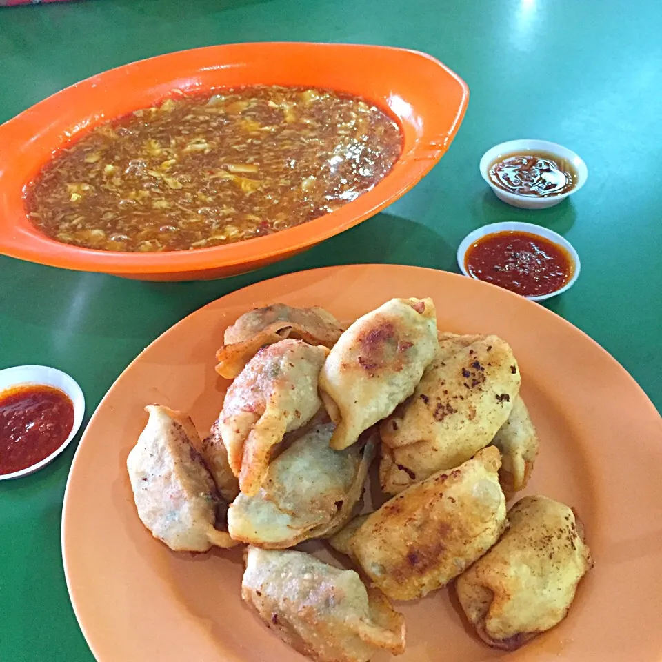 Fried gyoza and hot & spicy soup.|해리さん