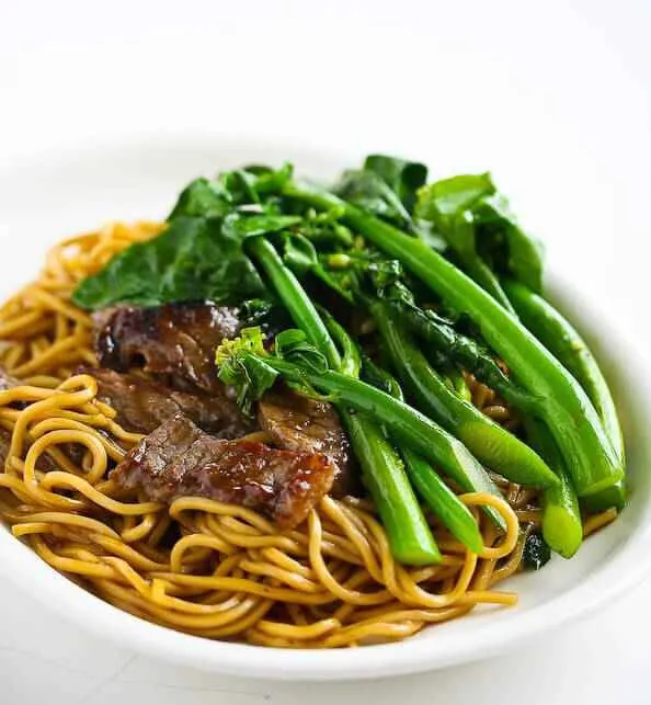 Chinese  Broccoli Beef Noodle Stir Fry|💕Food Love💕さん