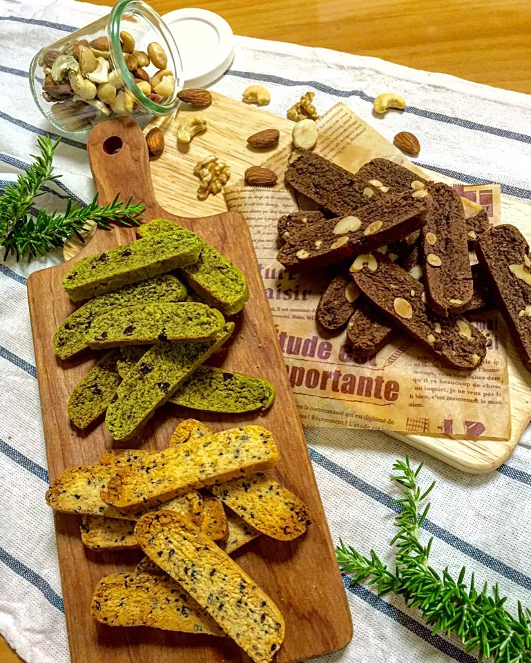 3種のおからのビスコッティー 
黒ごま、抹茶チョコ、ココアナッツ|あつみんさん