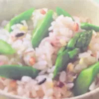 アスパラガスと釜揚げちりめんの雑穀炊き込みご飯|りょうこさん