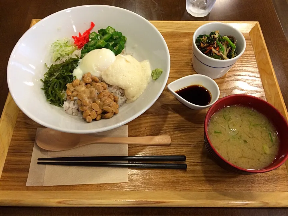 お風呂カフェで朝食|こいちゃんの夫さん