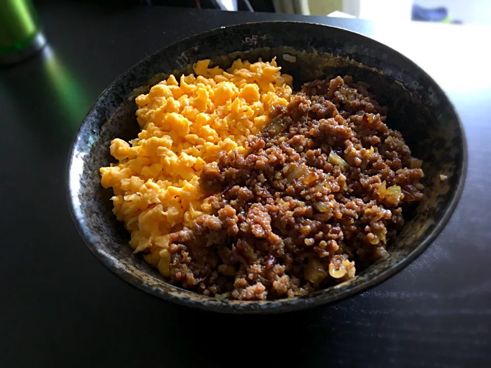 二色そぼろ丼|ラフトさん