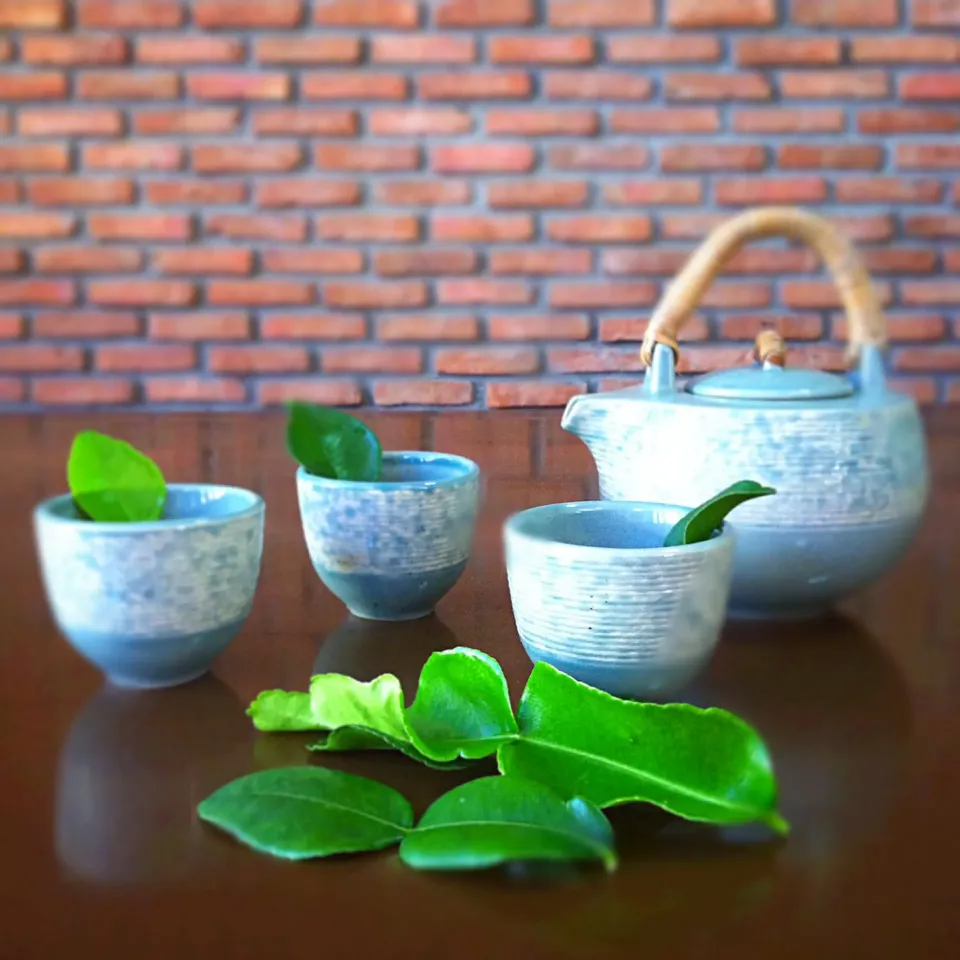 Kiffir lime leaves fresh tea #eatinthai|Eat in Thaiさん