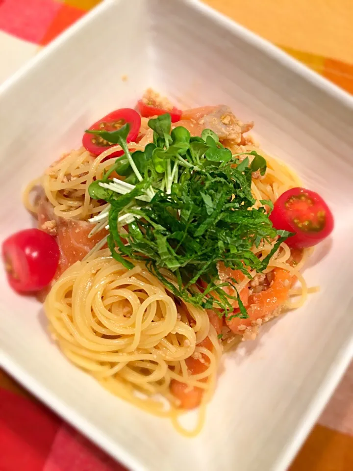 サーモンとプチトマトの冷製パスタ わさび醤油味❤️|アリエッティさん