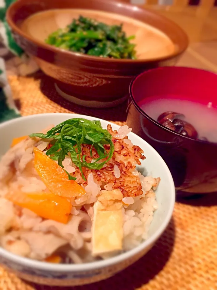 みそ炊き込みご飯&ほうれん草の胡麻和え&しじみの味噌汁♡|あゆさん