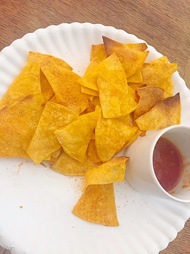 Homemade Chips and Salsa|Izzie Gomezさん